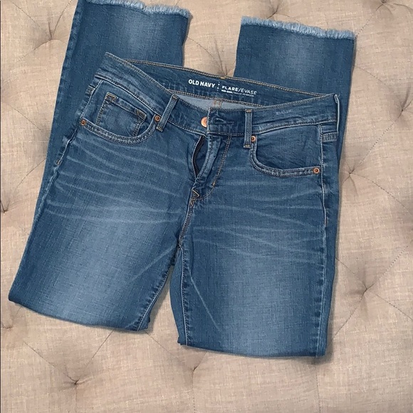 Old navy flare jeans - Picture 2 of 3